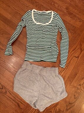 zeagoo Green and White Striped Knit Top